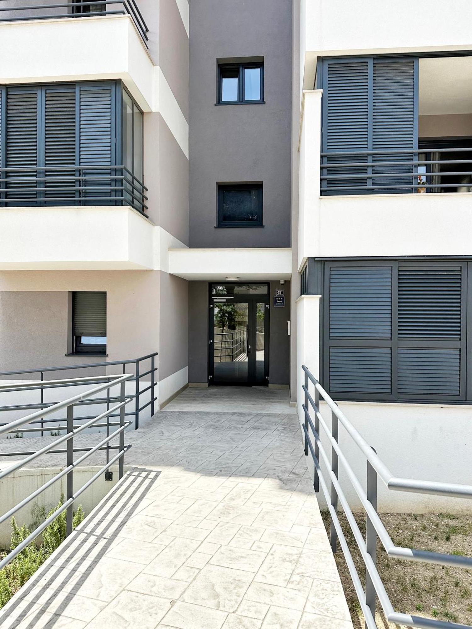 S'Akvarel 1 & 5 - Private Garage Apartment Split Bagian luar foto