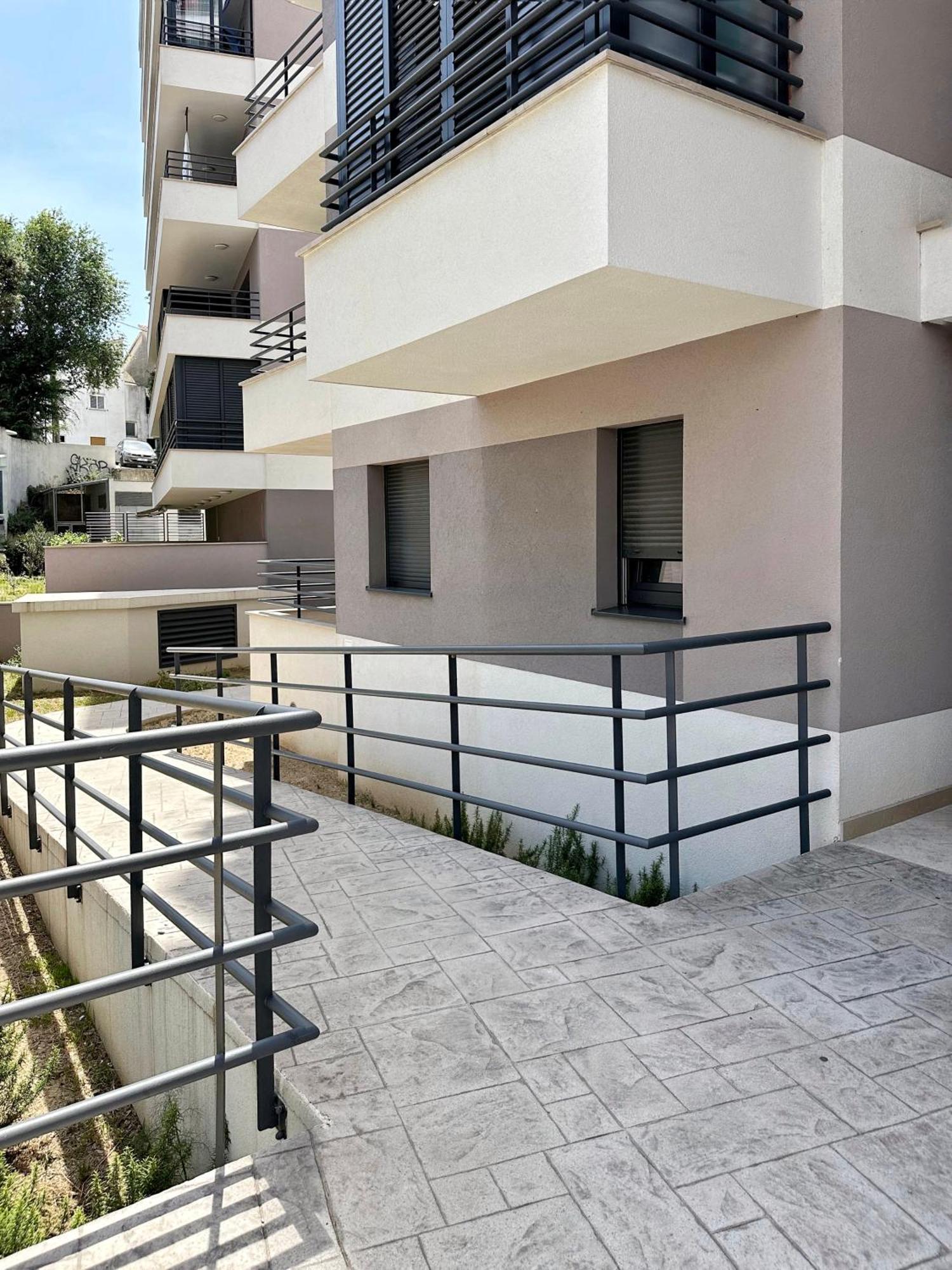 S'Akvarel 1 & 5 - Private Garage Apartment Split Bagian luar foto