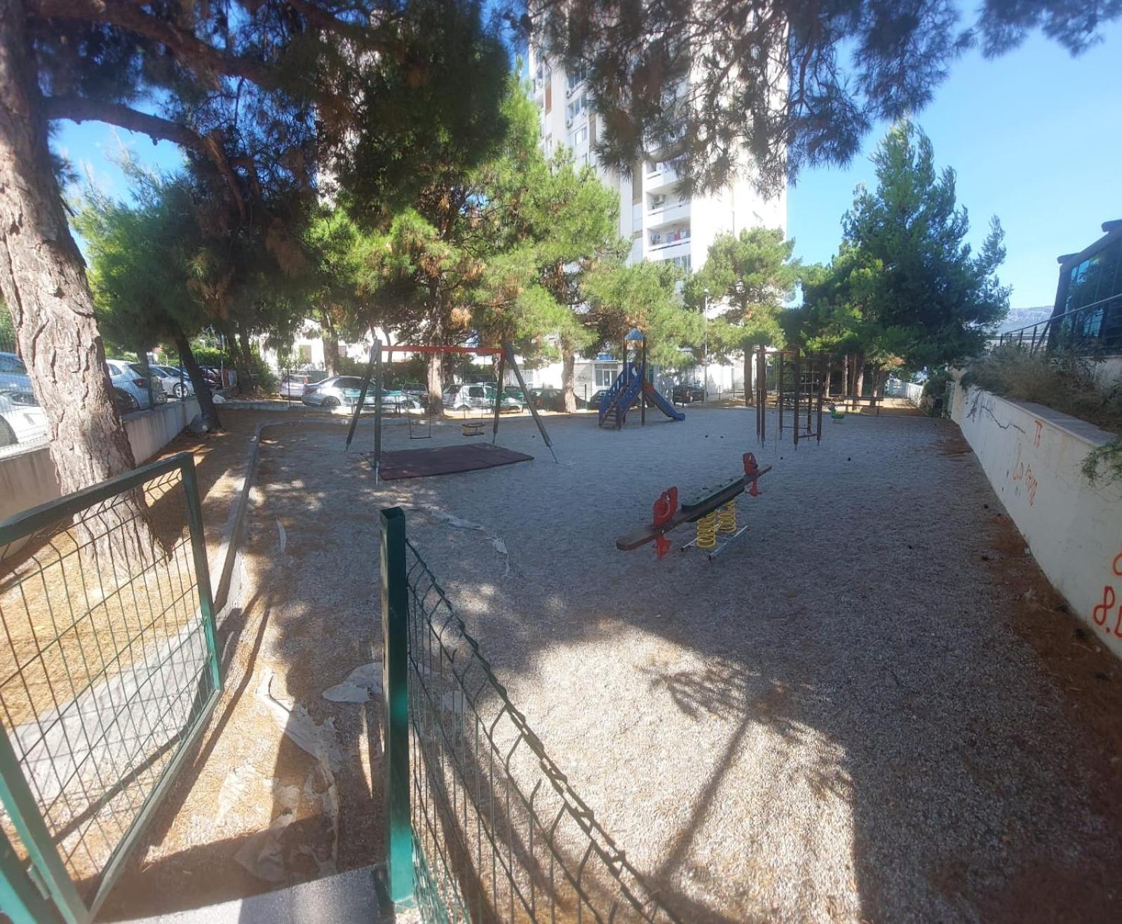 S'Akvarel 1 & 5 - Private Garage Apartment Split Bagian luar foto