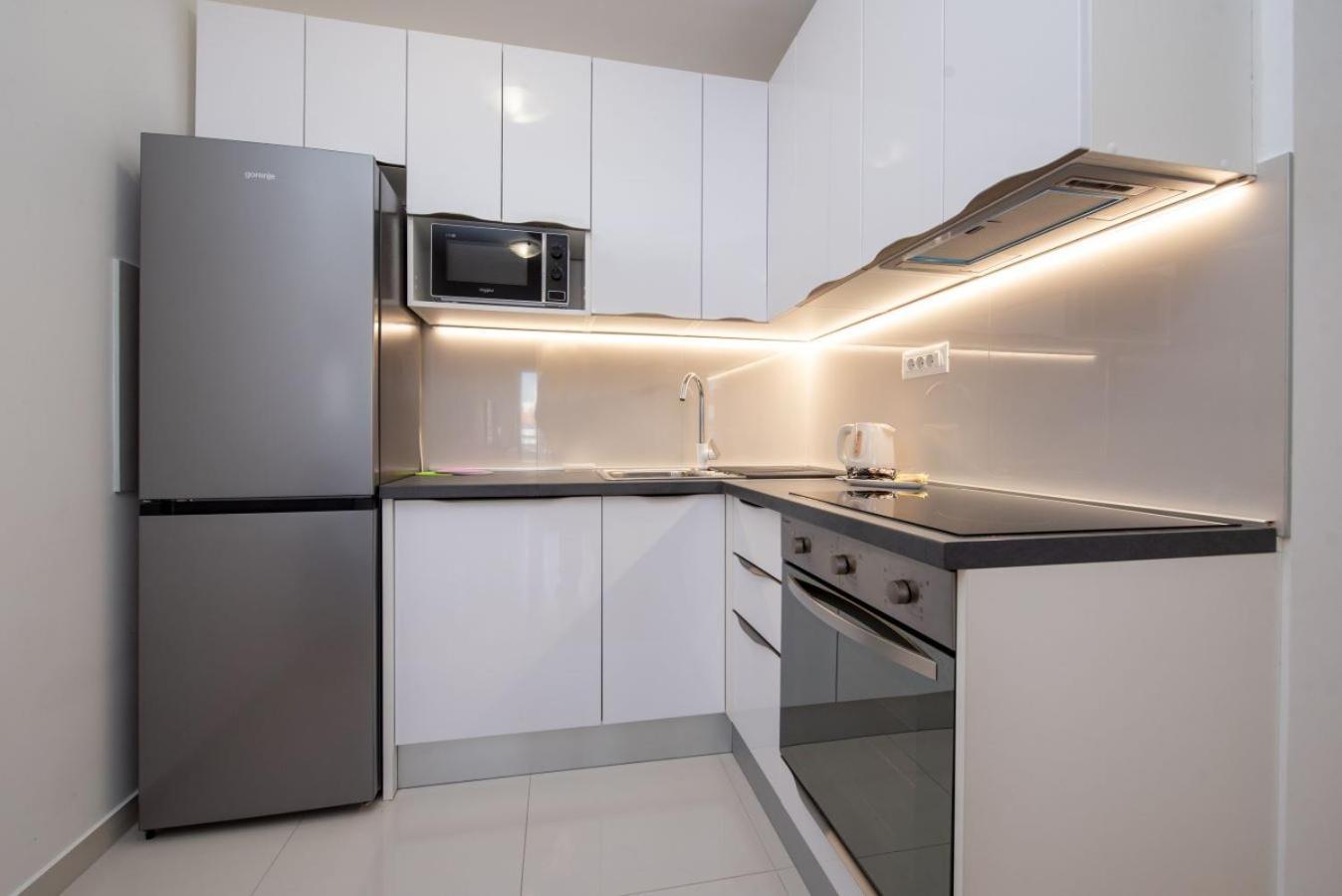S'Akvarel 1 & 5 - Private Garage Apartment Split Bagian luar foto